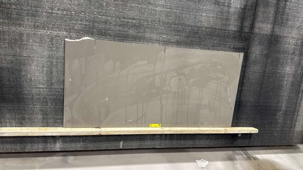 Caesarstone 4003 Sleek Concrete remnant